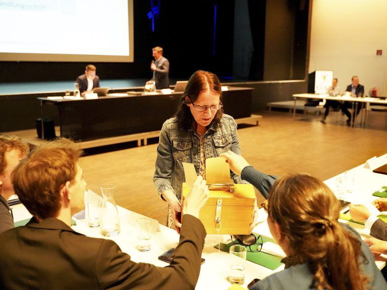 Abstimmung über die Zahl der Gemeinderäte in Hard; Wahl der Gemeindevertretung