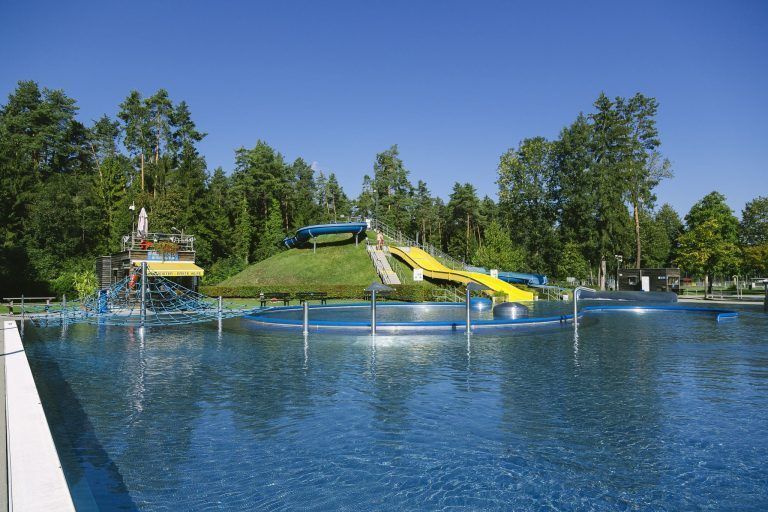 Waldbad Erlebnisbecken Rutsche