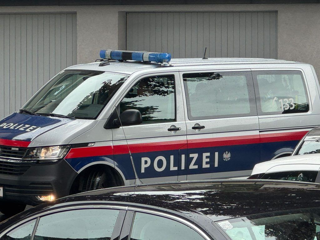Polizei sucht weiter nach &#8220;Paketzusteller&#8221;-Räuber in Vorarlberg