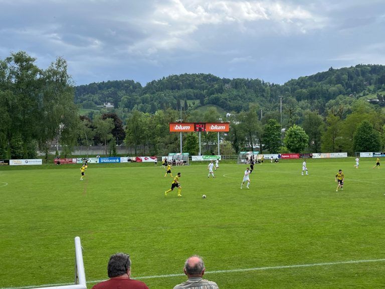 Torreicher Nachmittag im Höchster Rheinaustadion: Der FC Höchst unterlag dem SV Frastanz daheim mit 0:4.