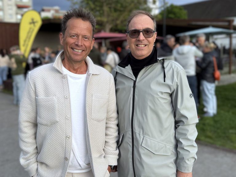 Ein Abend voller Klang und Genuss. : Christian Kirchmayr (C&C Immobilien) und Gernot Uecker (Raiba).