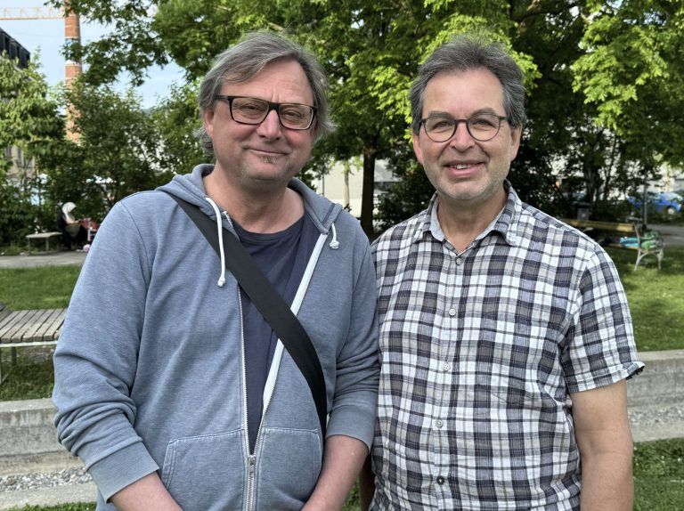 Gemeinsam für den Frieden: Pastor Frank Moritz und Michael Neunteufel (Bahá’í-Gemeinde).