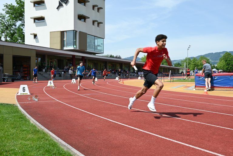 Im Parkstadion in Lustenau kämpften Unterstufenschüler um den Sieg. Die Erstplatzierten dürfen an den Bundesmeisterschaften in Wien teilnehmen.