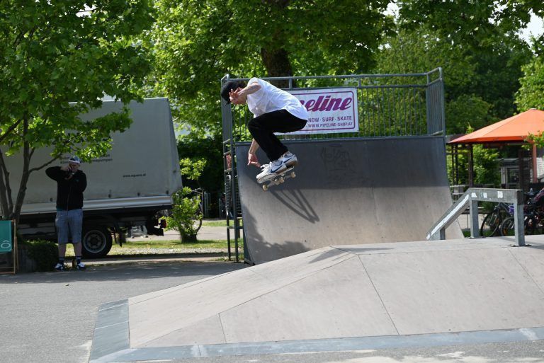 Beim Skatecontest am Habedere zeigten junge Skater ihr ganzes Können und begeisterten das Publikum.