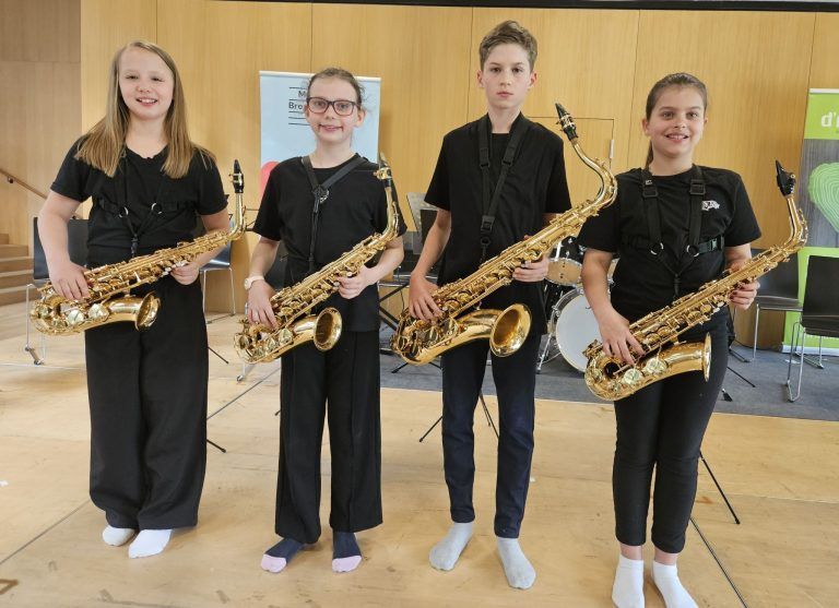 Zuhören, mitmachen, ausprobieren: Die Formation „Saxerando“ mit Fina, Nadine, Jonathan und Sophia zeigte ihr Können.