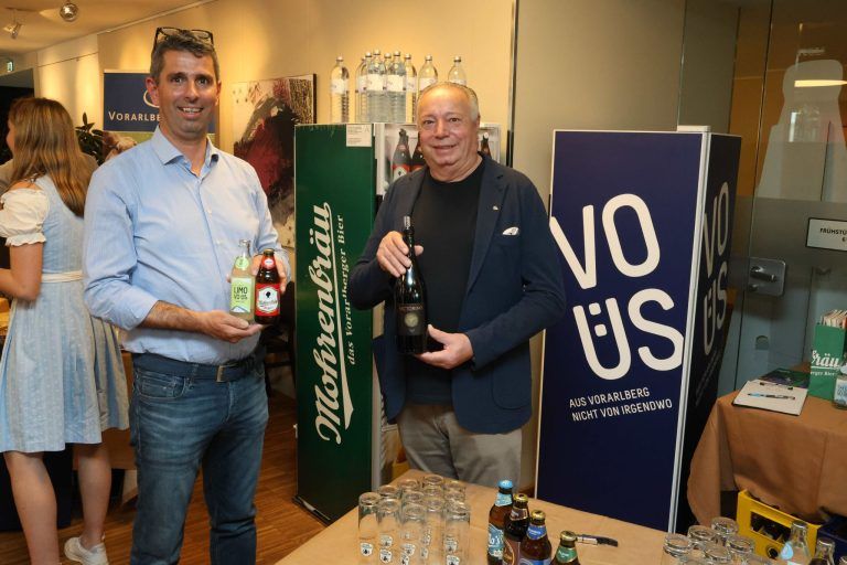 Wein und Kulinarik zum Jubiläum: Christoph Diem (Mohrenbrauerei) und Raimund Mennel (Bodega Rioja).