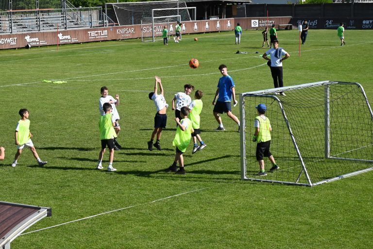 Lautstarker Jubel beim Volksschulcup Lustenau: Spannende Partien waren an diesem Tag zu beobachten.
