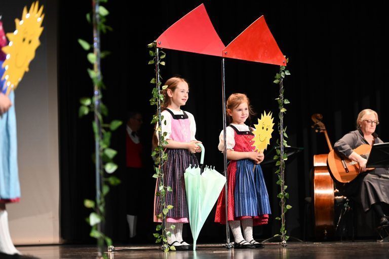 Trachtengruppe feiert 75 Jahre: Die Kindertanzgruppe begeisterte das Publikum.