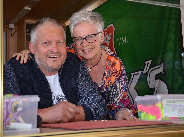 Der Regisseur vom Rummelplatz: Ewald Böhler führt den Schaustellerbetrieb Böhler gemeinsam mit seiner Partnerin Susanne Fessler. HRJ