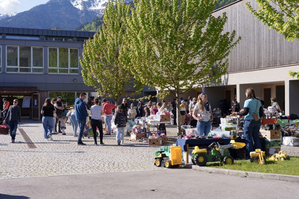 Gelungener Flohmarkt des Familienverbandes