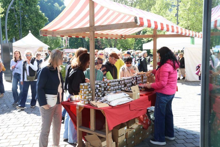 Vielfältiges Angebot für mehr Lebensfreude: Das Angebot stieß auf reges Interesse.