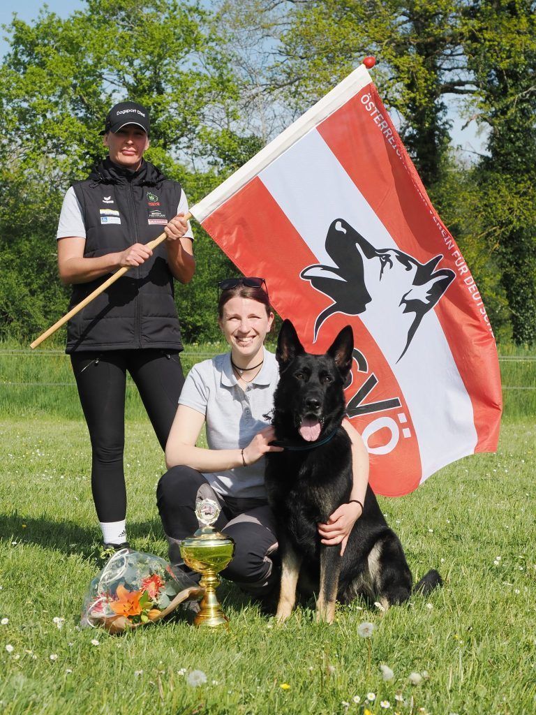 7-Länder-Wettkampf, IGP-Hundesport, Nina Winkler, Hund Ero, Mont-de-Coeuve in der Schweiz