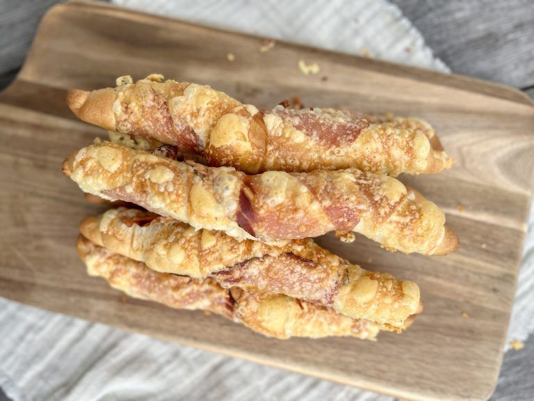 Backrezept Käse Speck Stangen