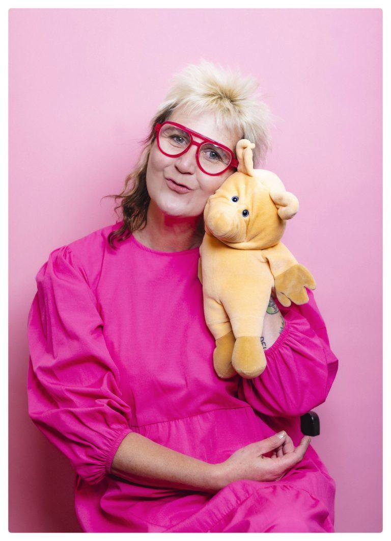 handpuppenspielerin