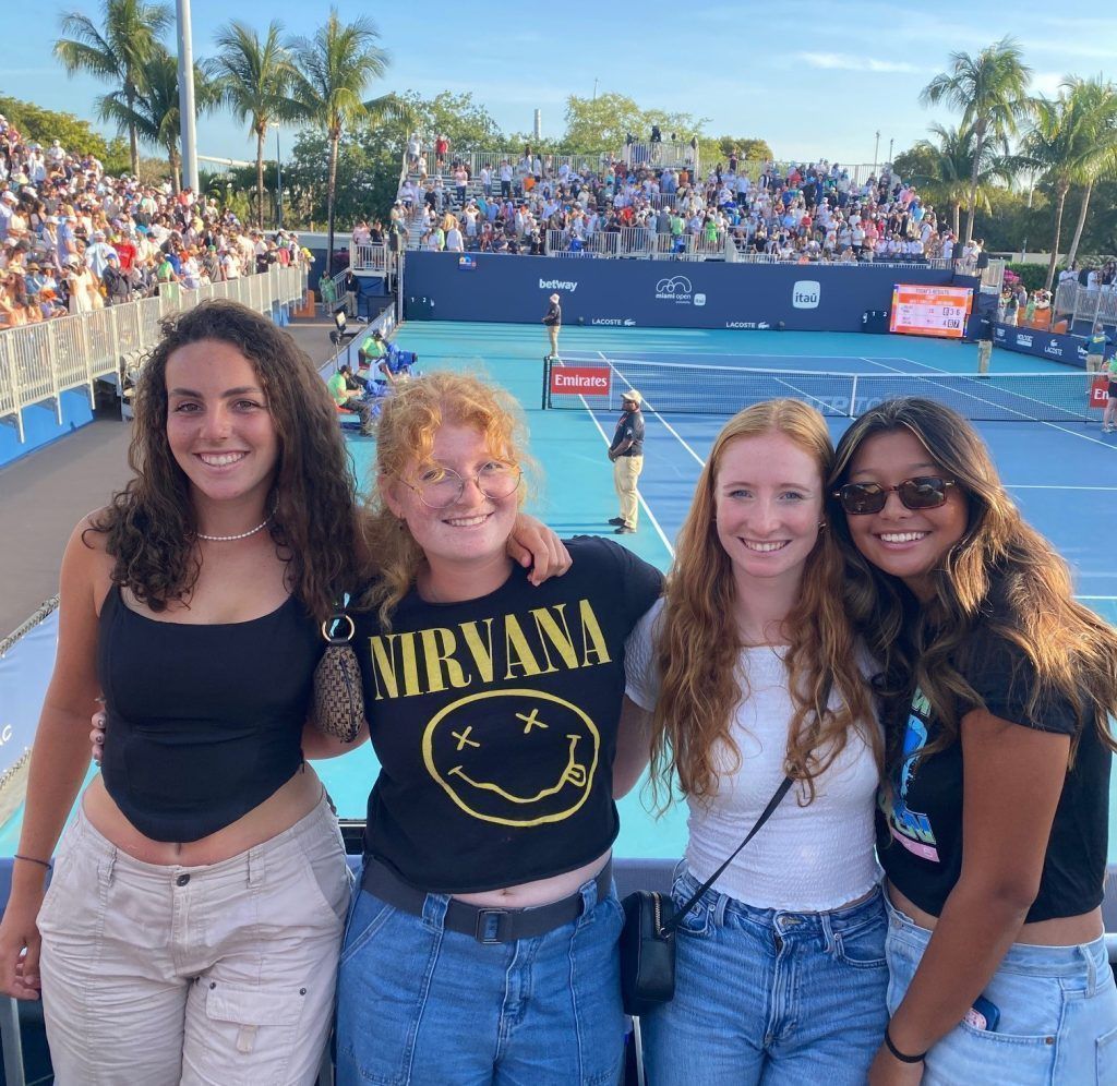 US-Tennis-Krone in Bürser Händen