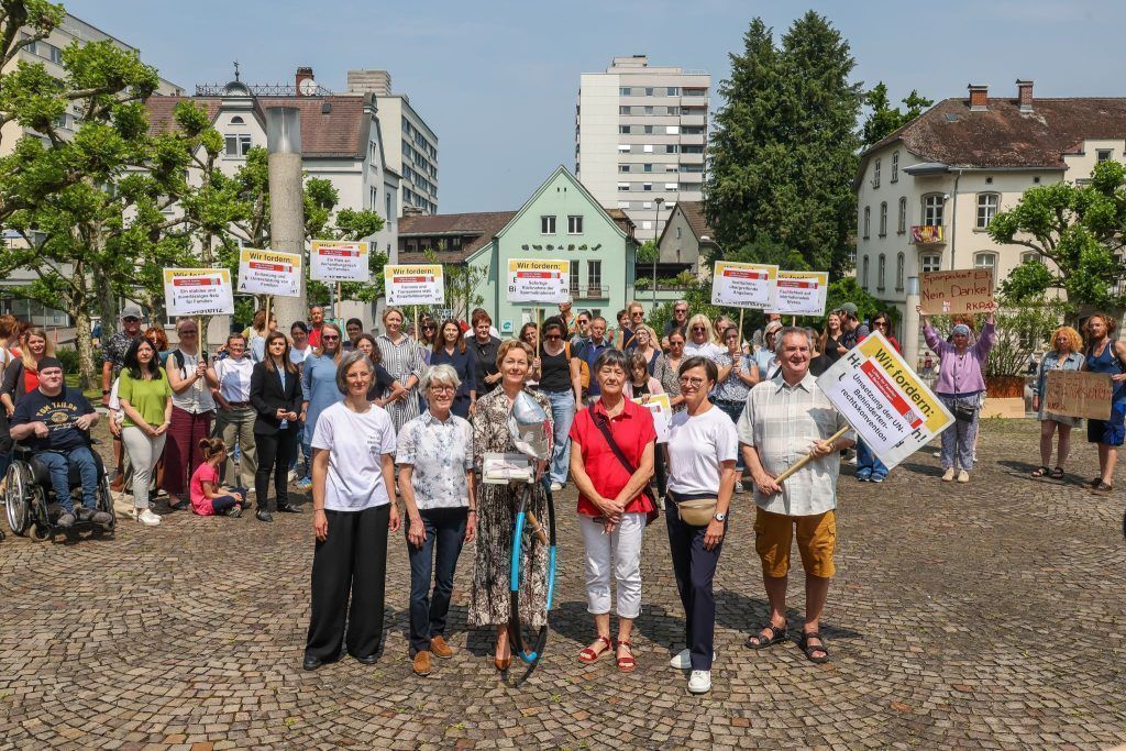 13.000 Unterschriften und eine Einladung