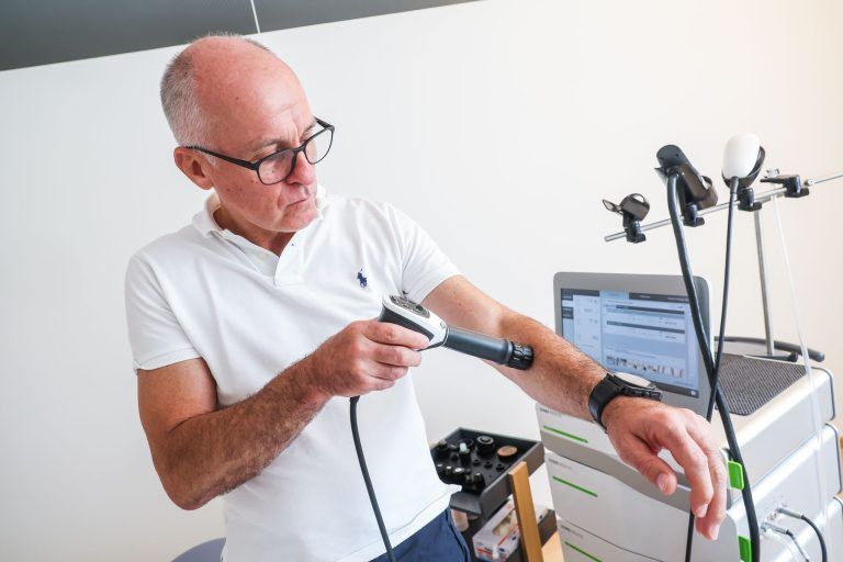 Regeneration durch Schall, Licht und Impulse – neue Wege in der Schmerztherapie