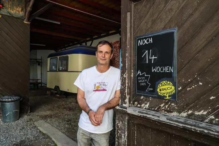 Ein Stück Großstadt sagt leise Servus