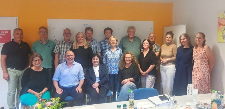 Das Team der VHS Bludenz mit Kooperationspartnern (Foto: VHS Bludenz)