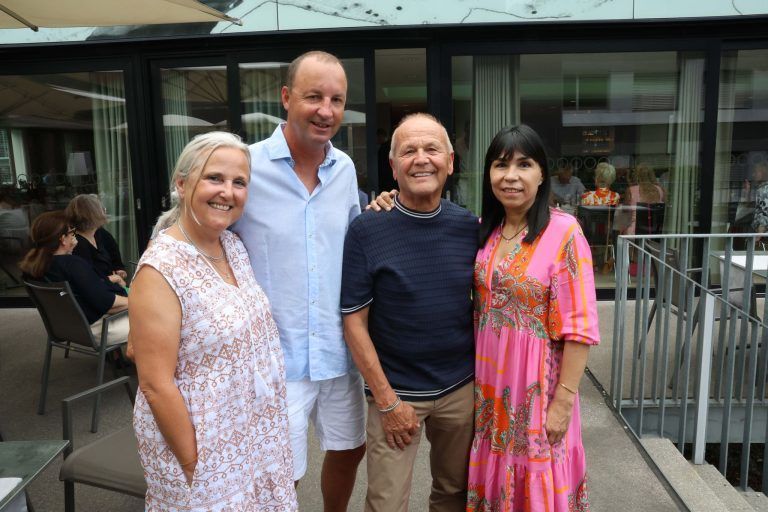 "Genussreise" im Hotel "Montfort": Gabriele und Günter Tschütscher (Furniere), Werner und Carmen Grabher (Fruchtexpress).