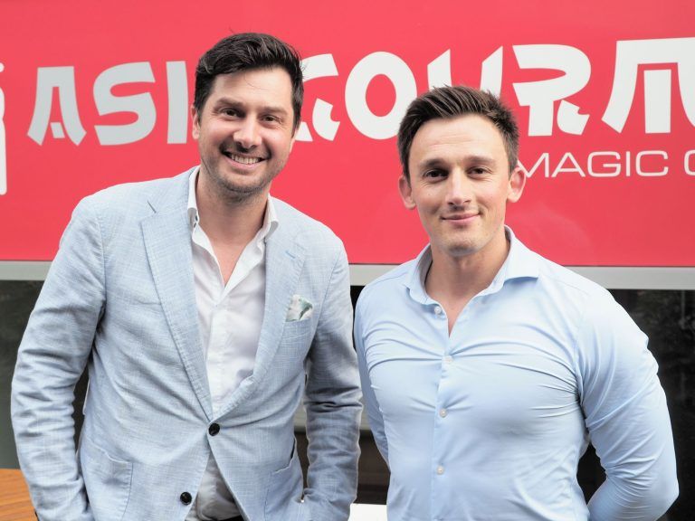 Genuss, Klang und Kultur: Modedesigner Claus Tyler und Alexandru Trityan (New Asia Gastronomie).
