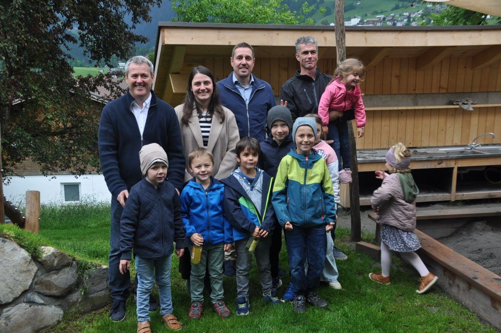 Neuer Spielplatz begeistert Kinder und Eltern