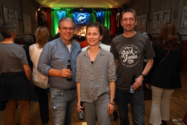 Starke Stimme und große Stilvielfalt : Roland Morscher, Altes Kino-GF Katharina Leissing und Obmann Michael Mathis.