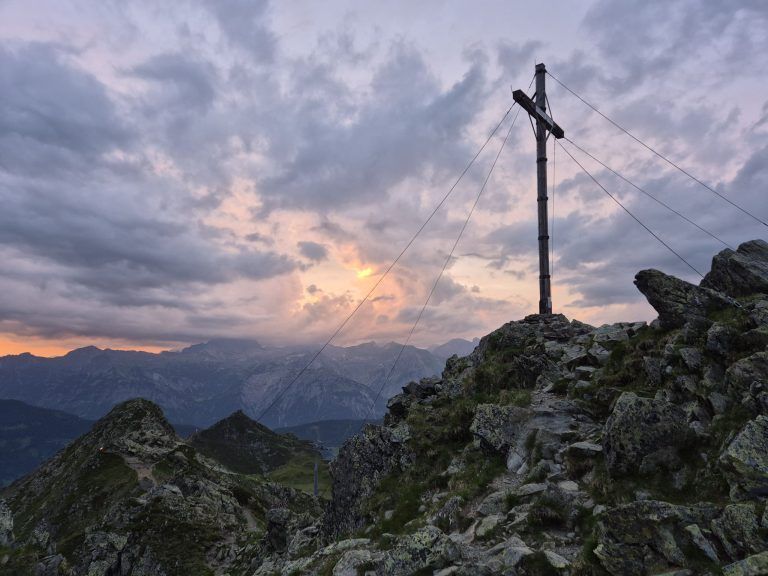 Sonnenwendfeuer am Hochjoch mit Walter Zudrell
