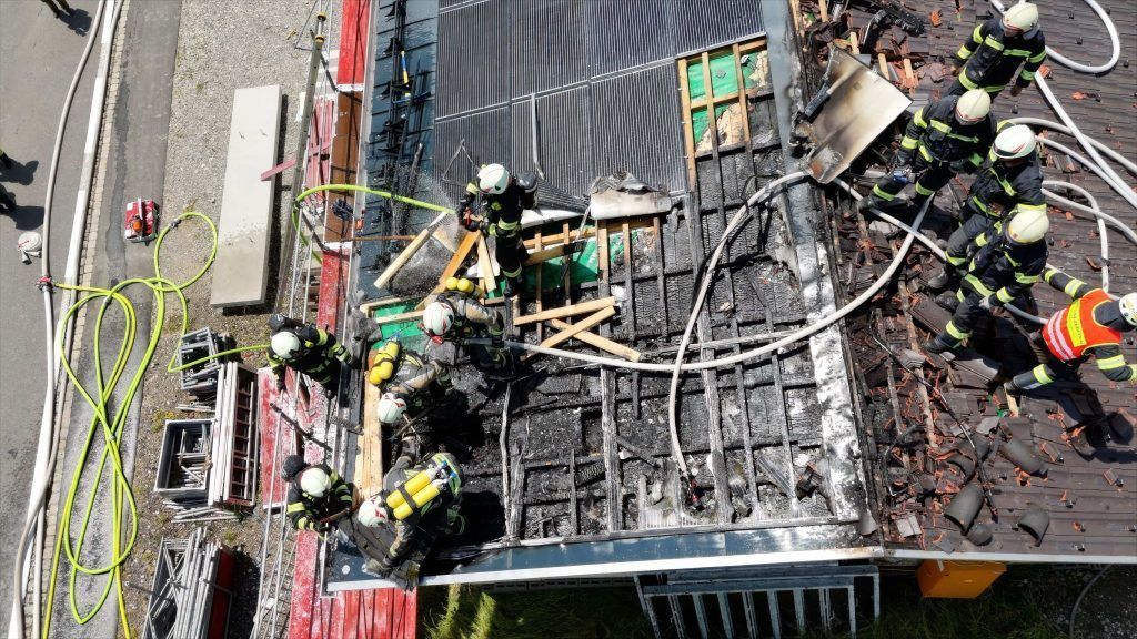 Photovoltaikanlage in Flammen