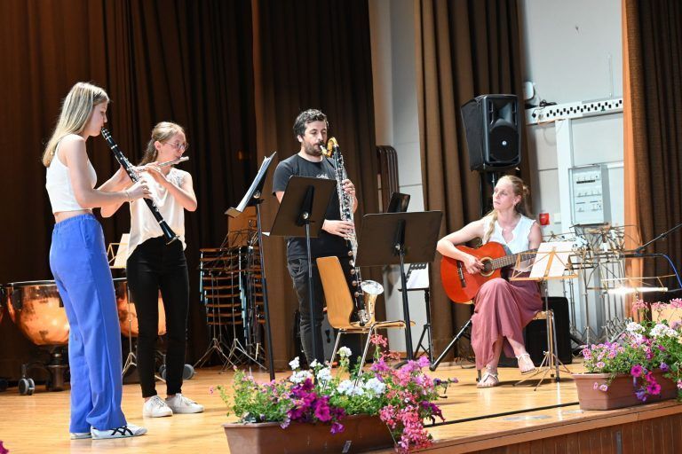 Gemeinsam musizieren im Klostertal: Volksmusik - auch das gibt es an der Musikschule Klostertal.