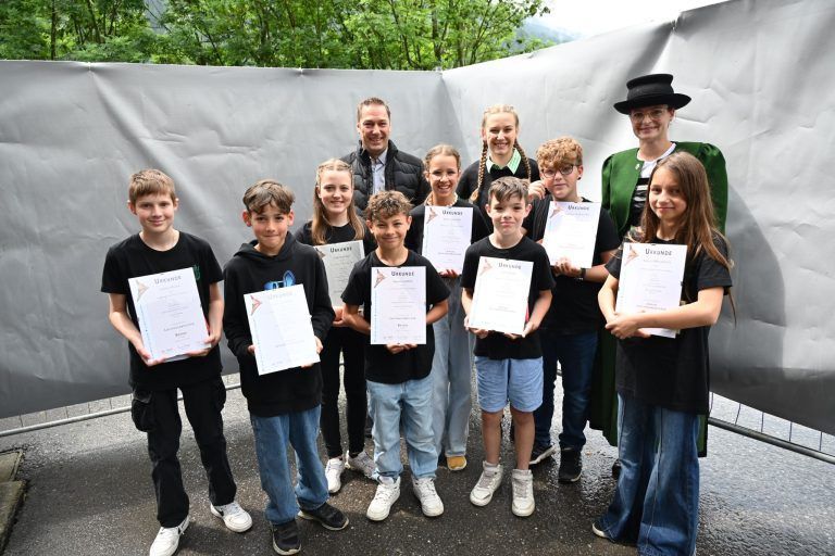 Waldner Dörflefest: Nachwuchsmusikanten erhielten ihr Junior- und Bronzeabzeichen.