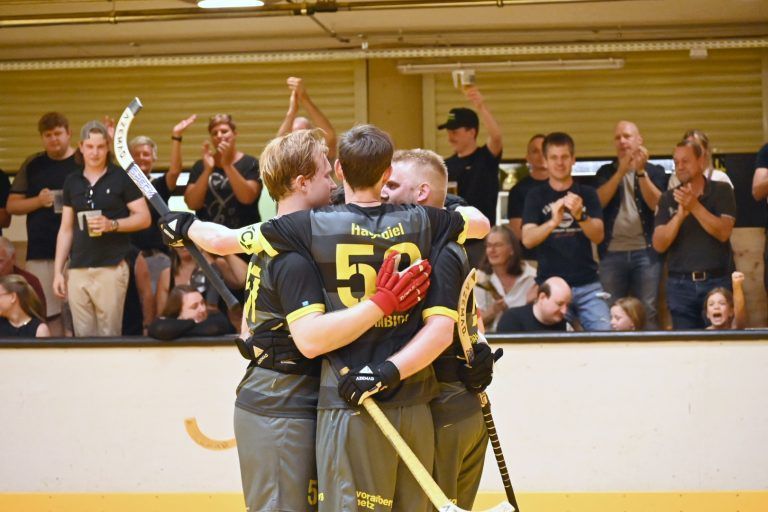 Der Jubel kannte nach dem wichtigen Sieg gegen Wolfurt keine Grenzen.