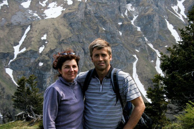 Nachruf auf Lothar Kaufmann: Mit Herz und Hand stets zur Stelle: Lothar liebte die Natur - gern war er so wie hier mit Rosa in den Bergen.