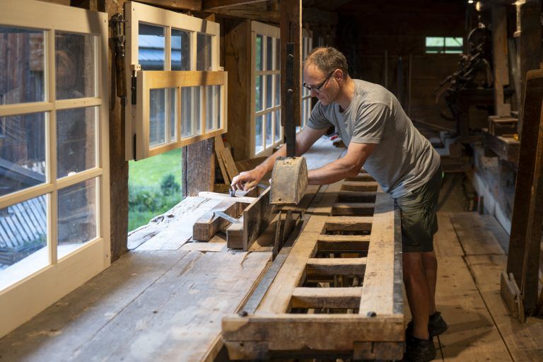 Altes Handwerk, Kunst und Kultur „am Kiachobühl“ : Helfer und Interessierte sind jederzeit auf "Heris Säge" willkommen