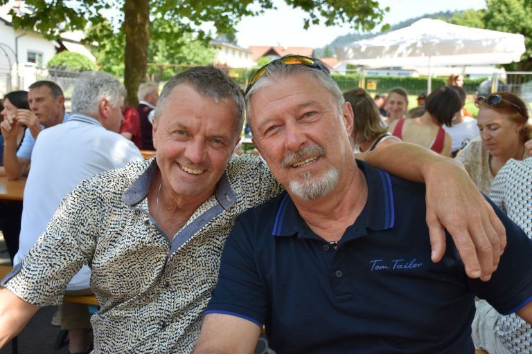 Festliches Kanonenfeuer und besondere Jubiläen an Fronleichnam: v.l.n.r. Norbert Achberger, Bruno "Moses" Moosbrugger