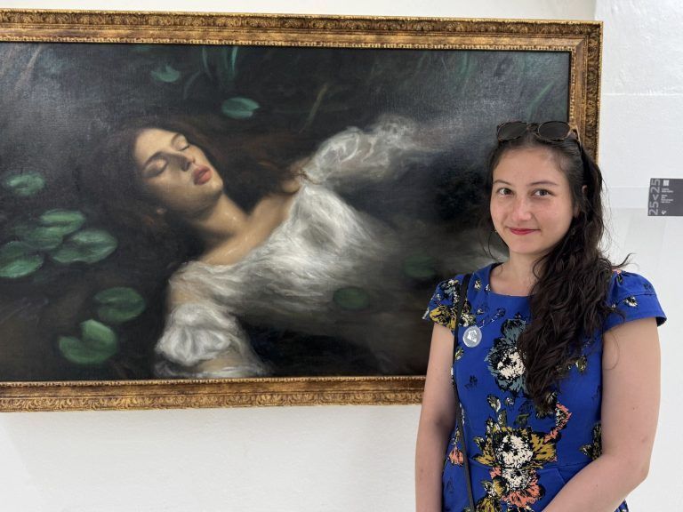 Kunst, Musik und Begegnung: Künstlerin Chantal Boso-Flores und "Ophelia".
