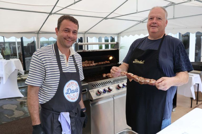 "Genussreise" im Hotel "Montfort": Gastgrillchefs David Walch und Sigi Müller ("Rainer & Amann").