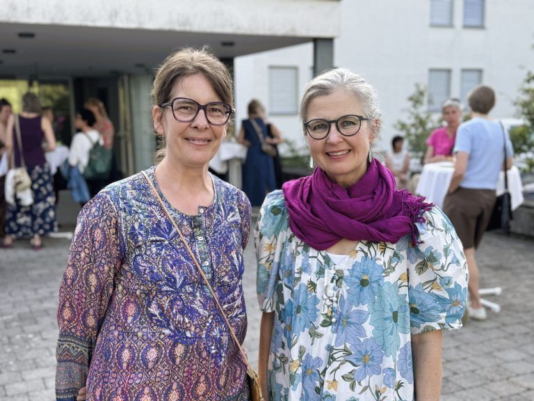 Frauensalon feierte Jubiläum: Künstlerin Marie Stemmer und Irene Nägele-Schwaiger.