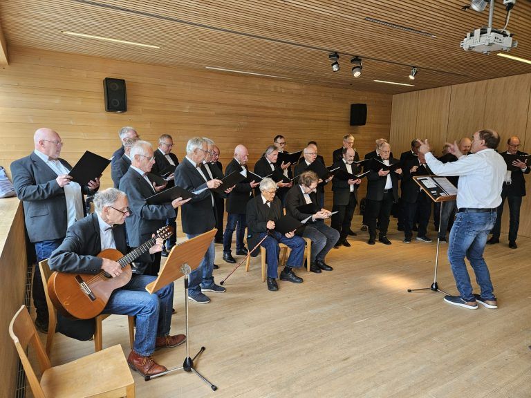 Klangerlebnis beim „Tag der Chöre“: Der Männergesangsverein Hörbranz gab einige Kostproben aus seinem breiten Repertoire.