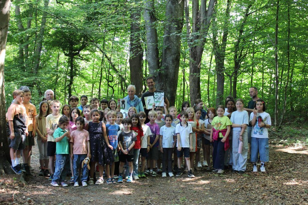 Kleine Naturschützer am Zanzenberg unterwegs