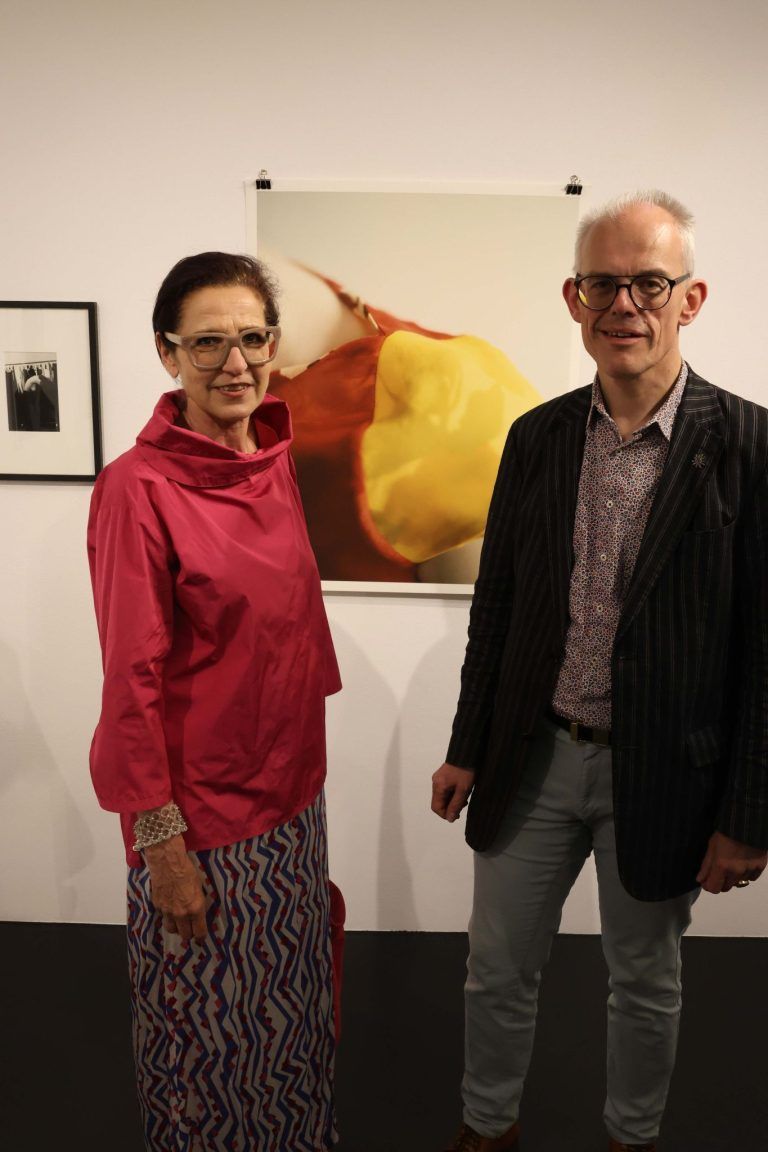 Fotolegendinnen im Flatz Museum: Galeristin Margot Prax und Daniel Spiegel (Kulturausschuss).