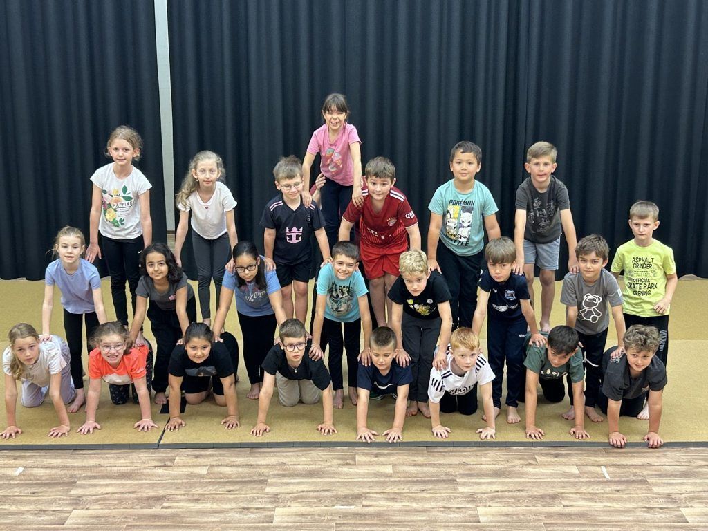 Kirchdorf-Kinder wurden zu Akrobaten