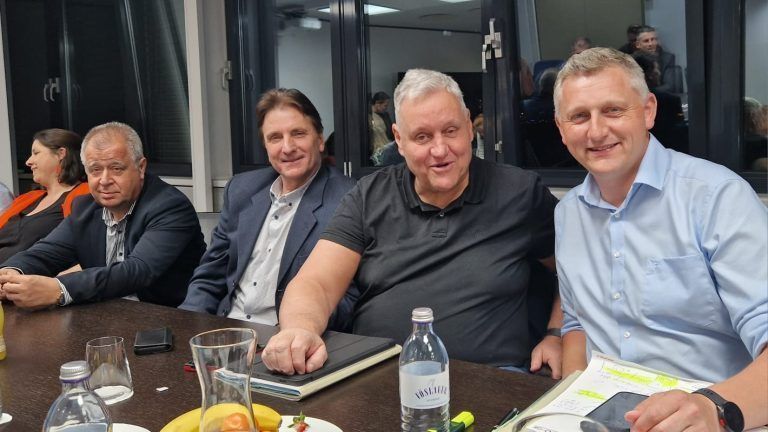 Nachruf auf Karl Dürtscher: Kämpfer für die Arbeitnehmer: v.l.n.r.: PRO-GE Bundesgeschäftsführer Peter Schleinbach, Vorsitzender des Angestelltenbetriebsrates von Infineon, Harald Zebedin, GPA Bundesgeschäftsführer Karl Dürtscher und PRO-GE Bundesvorsitzender Abg. z. NR Reinhold Binder