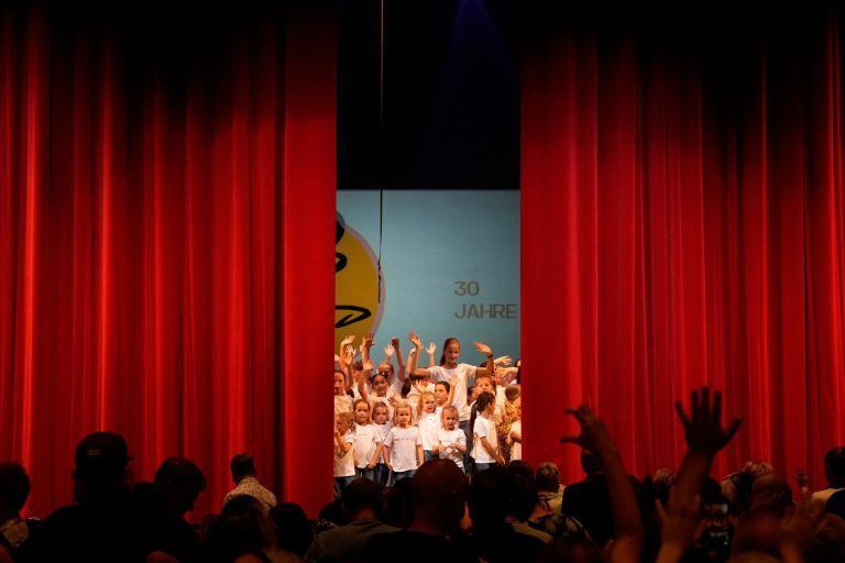Tanz verbindet Generationen: Der Vorhand schloss sich und die Dance Art School macht sich schon bereit für das anstehende Jubiläumsjahr.