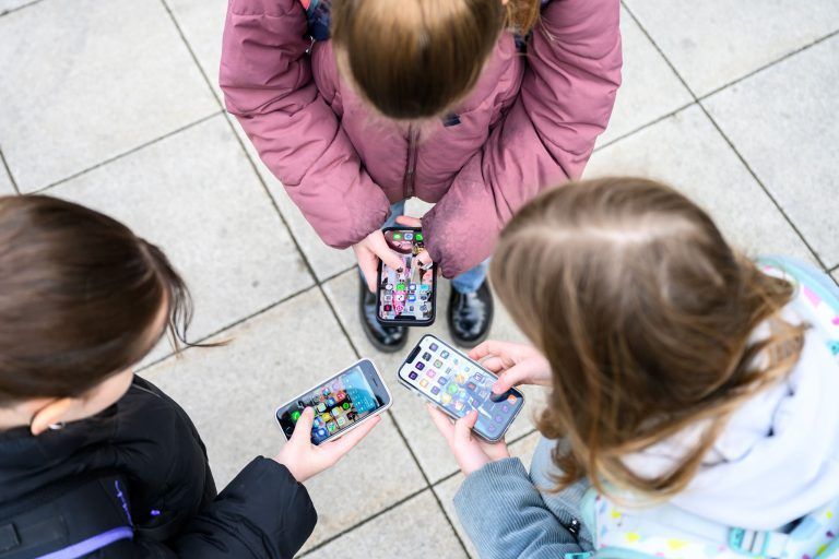 Social-Media-Verbot kein Allheilmittel gegen Mobbing