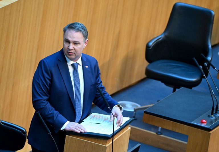 Expertin Stainer-Hämmerle analysiert die ersten 100 Tage der Minister: "Er ist bislang unauffällig"