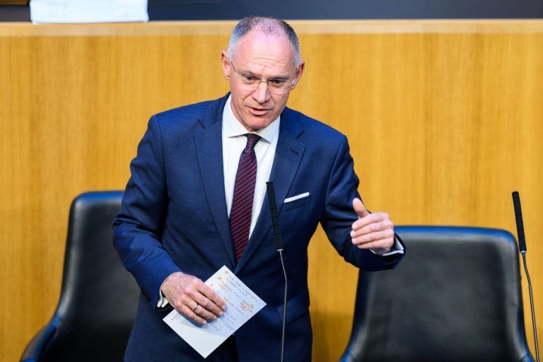 Expertin Stainer-Hämmerle analysiert die ersten 100 Tage der Minister: "Er ist bislang unauffällig"