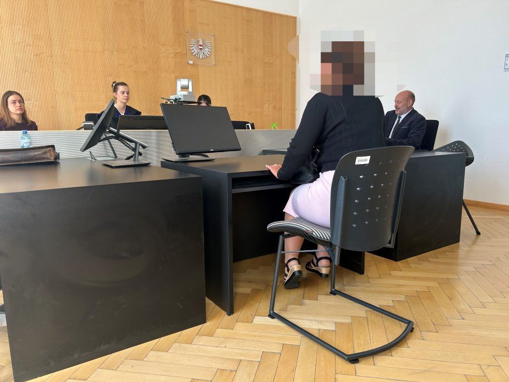Abgezockt und eingesperrt: Prostituierte flüchtete aus dem Fenster