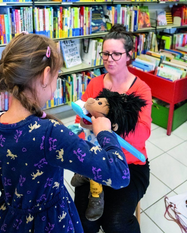 Autorin Nadine Kegele schrieb ein Zahnputz-Bilderbuch für Kleinkinder; Vorarlbergerin des Tages