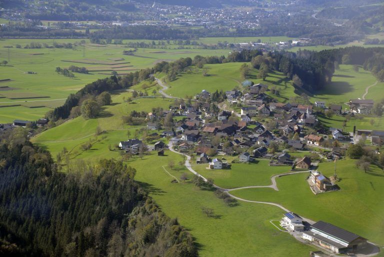 [R ns - Zentrum, Kirche]